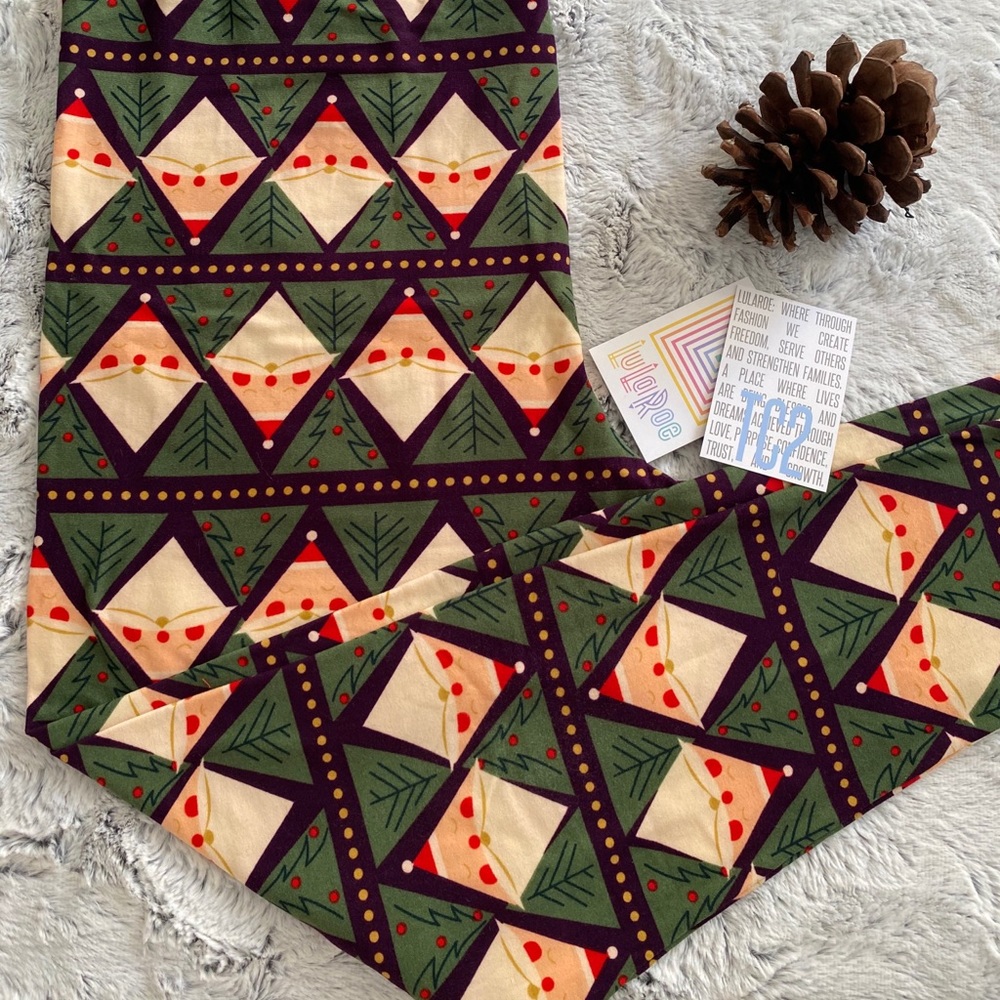 LulaRoe diamond Santa tc2 leggings